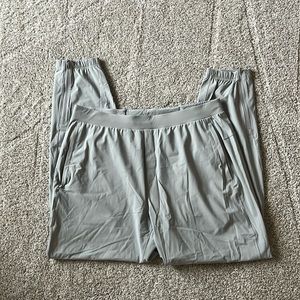 Lululemon Men Gray lightweight jogger